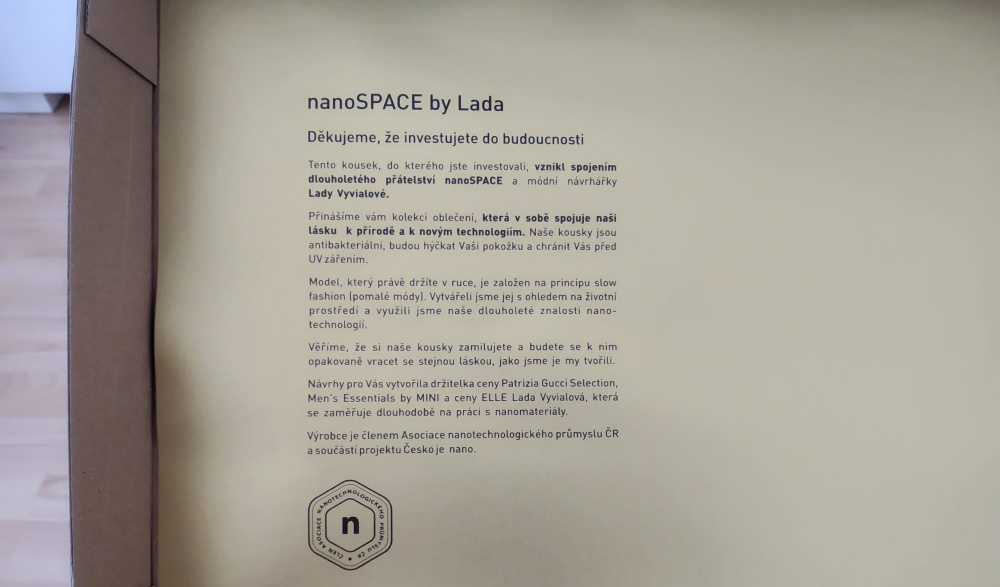 Nanospace: recenze šatů TUNIQ