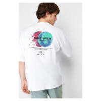 Trendyol White Oversize/Wide-Fit Space Back Printed 100% Cotton T-shirt