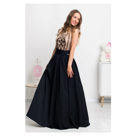 Černá dlouhá sukně