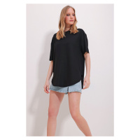 Trend Alaçatı Stili Women's Black Crew Neck Oval Cut Modal T-Shirt