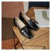 Loafers na podpatku kožené business obuv s perlou