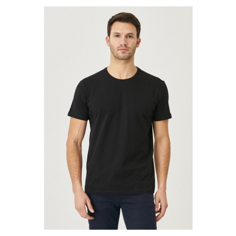 AC&Co / Altınyıldız Classics Pánské černé tričko s krátkým rukávem ze 100% bavlny slim fit s výs