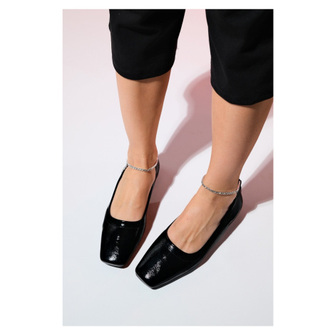 LuviShoes POHAN Black Patent Leather Women's Flat Shoes