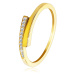 Prsten ze žlutého 585 zlata - rozdvojená tenká lesklá ramena, linie zirkonů