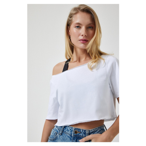 Happiness İstanbul Women's White Boat Neck Basic Crop Knitted T-Shirt