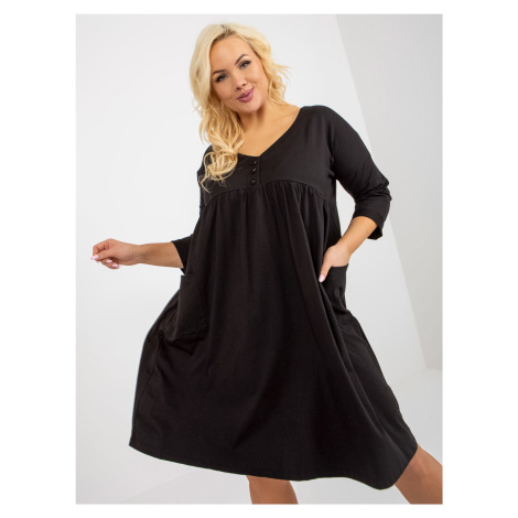 Černé mikinové šaty plus size basic s kapsami Fashionhunters