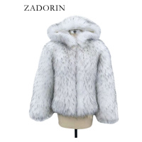 Zimní kožich s kapucí masivní chlupatá bunda