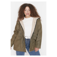 Trendyol Curve Khaki Hooded Snap Detailní Kapsa Uvnitř Plyšový Kabát