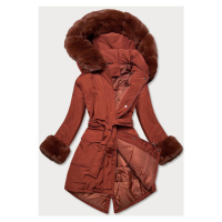 Dámská zimní bunda v cihlové barvě s páskem (F7039-5)