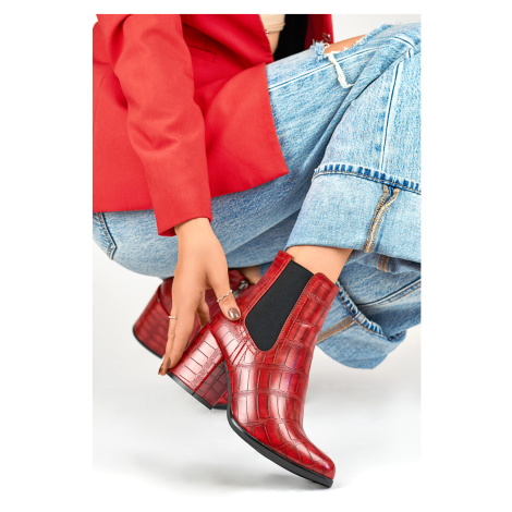 Červené dámské kotníkové boty na podpatku z ekokůže se vzorem