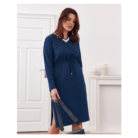 Šaty Plus Size se zavazováním v pase v tmavě modré barvě FASARDI