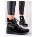 Komfortní dámské černé kotníčkové boty bez podpatku