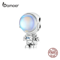 Stříbrný přívěsek astronaut LOAMOER