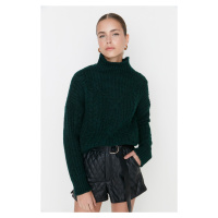 Trendyol Smaragdově zelený měkký texturovaný pletený svetr se stojáčkem