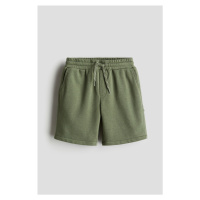 H & M - Teplákové šortky carpenter - zelená