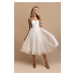 Bílé midi šaty s korzetem a týlní sukní