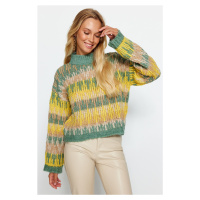 Trendyol zelený měkký texturovaný tlustý pletený svetr s vysokým výstřihem