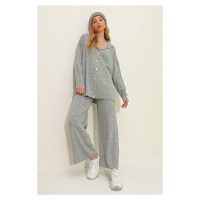 Trend Alaçatı Stili Women's Gray Buttoned Self-Textured Knitwear Suit