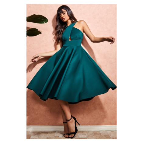 Smaragdové midi šaty s áčkovou sukní