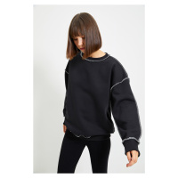 Trendyol Black Regular/Regular Fits and Stitching on the Bedstead Knitted Sweatshirt with Fleece