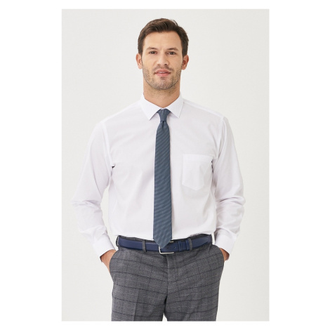 ALTINYILDIZ CLASSICS Men's White Easy-to-Iron Comfort Fit Comfy Cut Classic Collar Shirt. AC&Co / Altınyıldız Classics