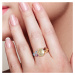 Zlatý prsten s barevnými kameny Listese