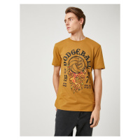 Koton College T-Shirt with a Printed Crew Neck Short Sleeves, Slim Fit.