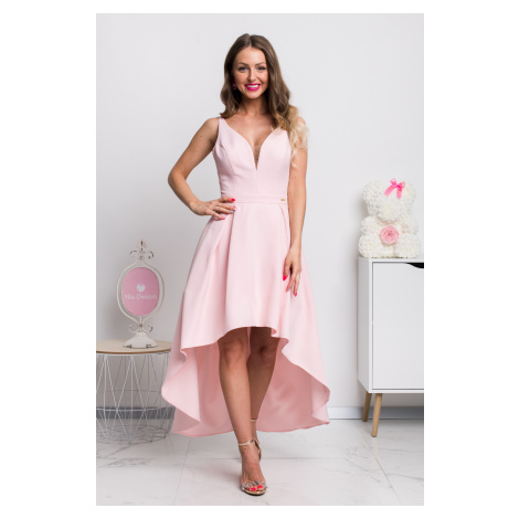 Světle růžové asymetrické šaty