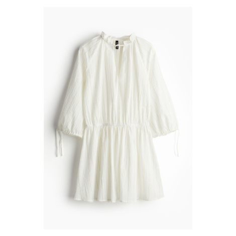 H & M - Třpytivé tunikové šaty's vázačkami - bílá H&M