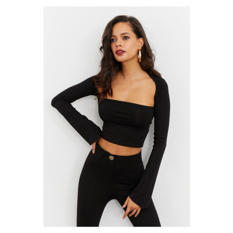 Cool & Sexy Women's Black Crop Top with Window B1905