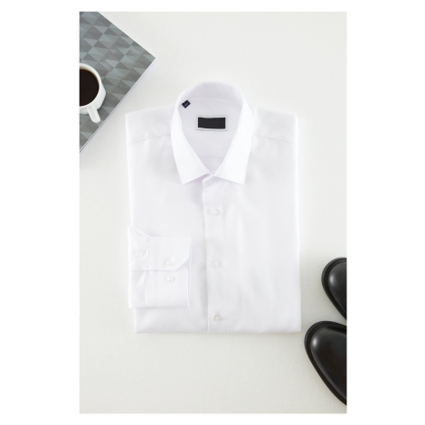 Trendyol White Slim Fit Smart Shirt