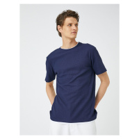Koton Basic T-Shirt Collar Detailní texturované Slim Fit Krátký rukáv