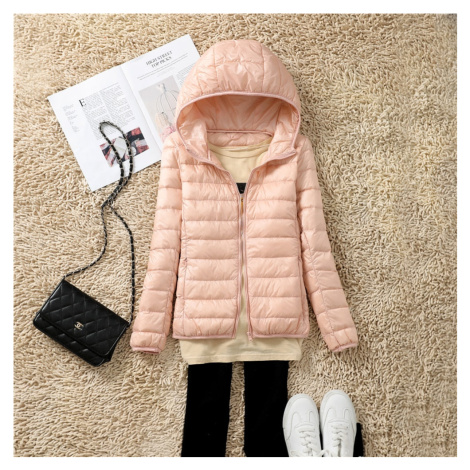 Prošívaná dámská bunda péřovka s kapucí