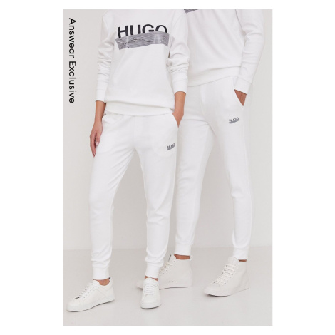 Kalhoty Hugo bílá barva, hladké Hugo Boss | Modio.cz