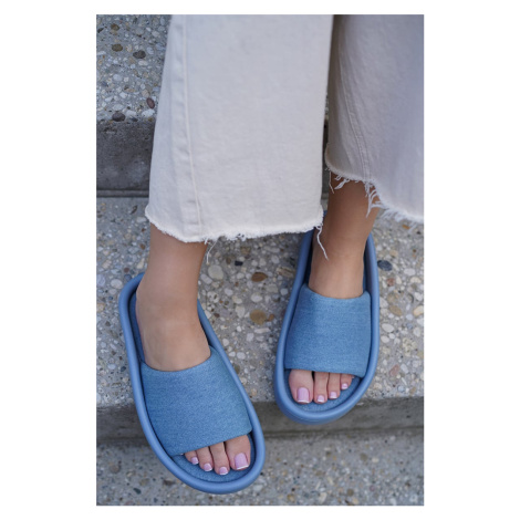 Modré platformové pantofle Asha Ideal