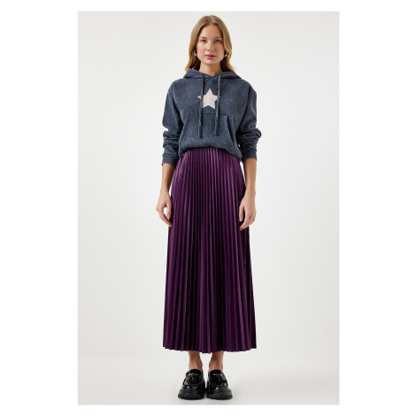Happiness İstanbul Women's Purple Shiny Finish Pleated Knitted Skirt