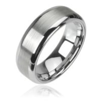 Wolframový prsten stříbrné barvy, matný středový pruh a lesklé okraje, 8 mm