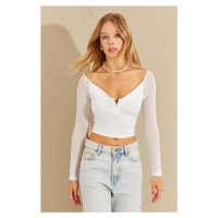 Cool & Sexy Women's White Sleeve Tulle Crop Blouse CG315