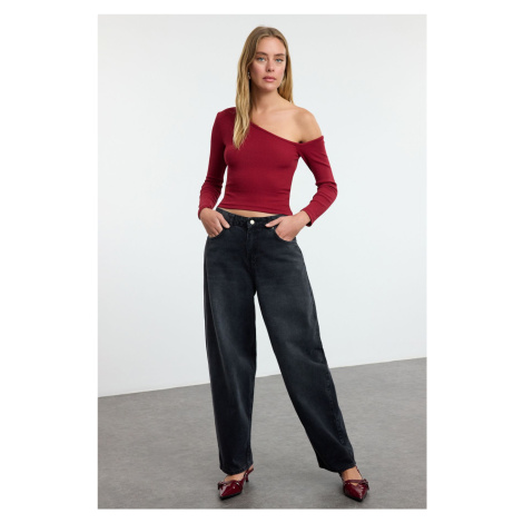 Trendyol Burgundy Fitted Asymmetrical Neckline Off Shoulder Ribbed Knitted Blouse