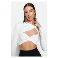 Trendyol Ecru Crop Lined Window/Cut Out Detail Blouse