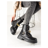 Designové dámské černé kotníčkové boty na plochém podpatku