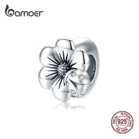 Stříbrný přívěsek beruška na květině SCC1698 LOAMOER