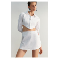 Trendyol Limitovaná Edice Mini Džínová Sukně s Bílým Prošíváním