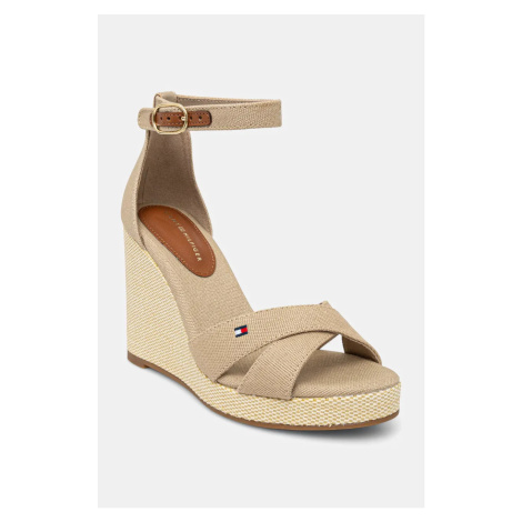 Sandály Tommy Hilfiger FLAG HIGH WEDGE ESPAD CRISSCROSS béžová barva, FW0FW08661