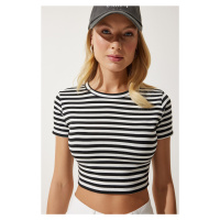 Happiness İstanbul Women's Black Striped Crop Knitted T-Shirt