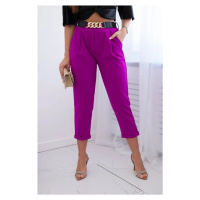 Viskózové kalhoty s ozdobným páskem tmavě fialové barvy