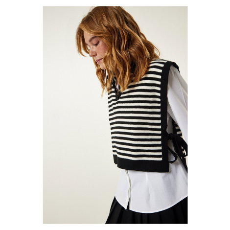 Happiness İstanbul Women's Black Tied Striped Crop Knitwear Sweater