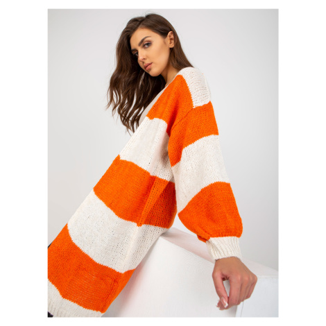Ecru-oranžový volný pletený kardigan OCH BELLA Fashionhunters