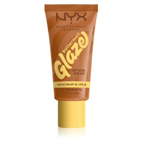 NYX Professional Makeup Buttermelt Glaze rozjasňující tónovací fluid SPF 30 odstín 06 Praline Bu