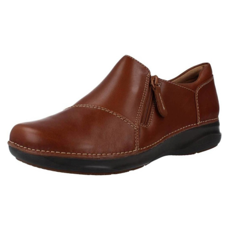 Clarks APPLEY ZIP Hnědá